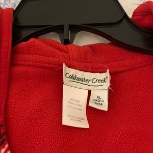 Read winter hooded sweater